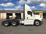 Used 2018 Freightliner Cascadia Detroit DD15AT Semi Truck for sale #169338 - photo 8