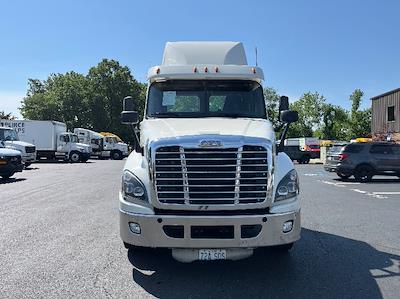 Used 2018 Freightliner Cascadia Detroit DD13 Semi Truck for sale #170832 - photo 2