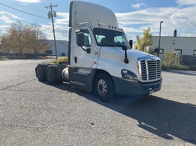 Used 2017 Freightliner Cascadia Detroit DD15AT Semi Truck for sale #172083 - photo 1
