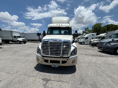 Used 2018 Freightliner Cascadia Detroit DD13 Semi Truck for sale #172471 - photo 2