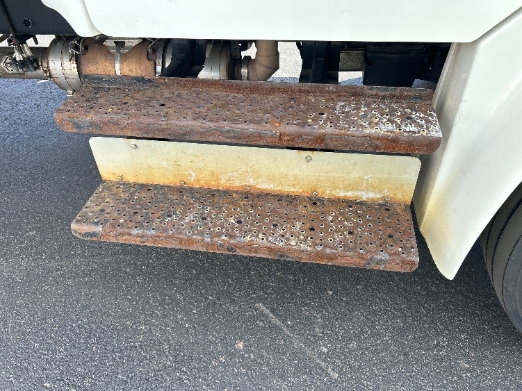 Used 2017 Freightliner M2 106 - photo 30