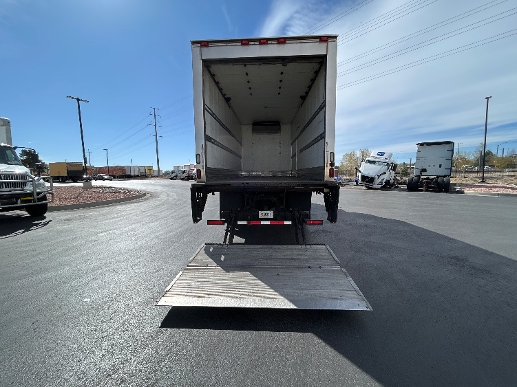 Used 2017 Freightliner M2 106 - photo 11