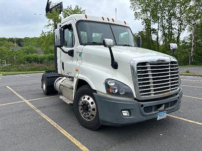 Used 2018 Freightliner Cascadia Detroit DD13 Semi Truck for sale #174093 - photo 1
