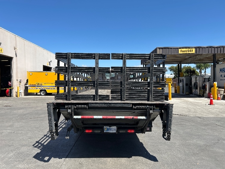 Used 2017 Hino 268A - photo 9