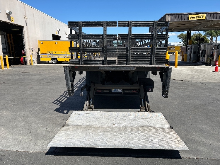 Used 2017 Hino 268A - photo 10