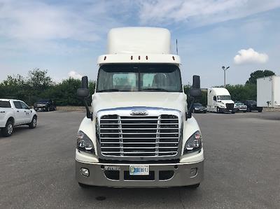 Used 2018 Freightliner Cascadia Detroit DD13 Semi Truck for sale #174821 - photo 2