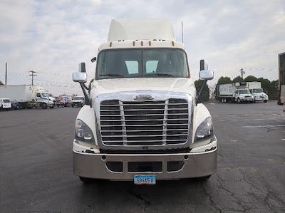 Used 2017 Freightliner Cascadia Detroit DD13 Semi Truck for sale #174979 - photo 2