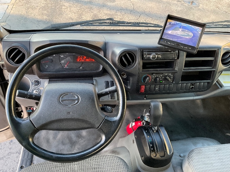 Used 2017 Hino 155 - photo 19
