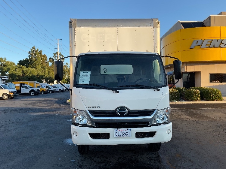 Used 2017 Hino 155 - photo 2