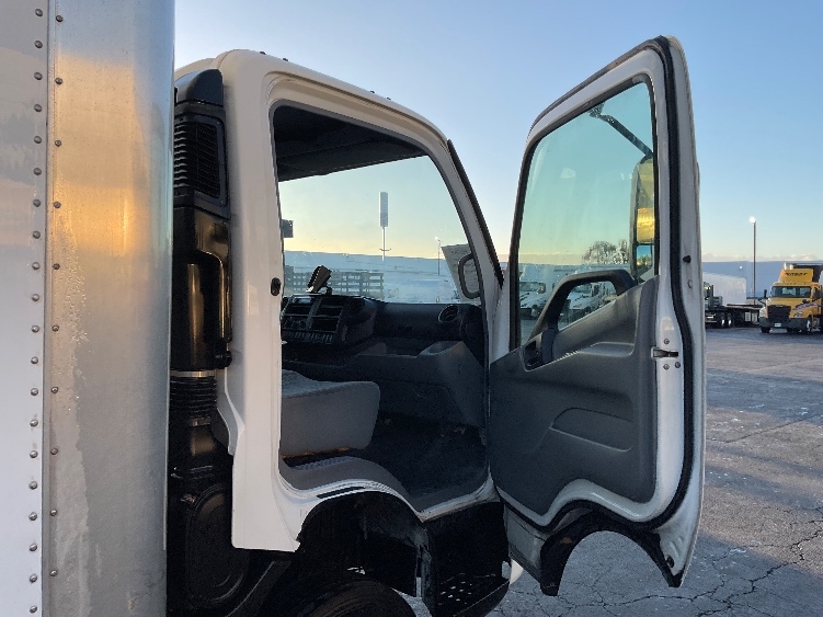 Used 2017 Hino 155 - photo 21