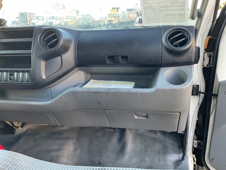 Used 2017 Hino 155 - photo 22