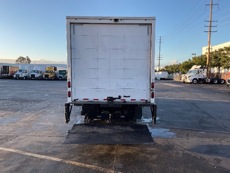 Used 2017 Hino 155 - photo 9