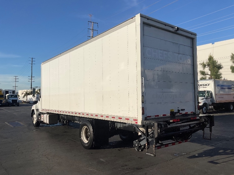 Used 2017 Hino 268A - photo 8