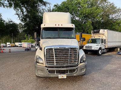 Used 2018 Freightliner Cascadia Detroit DD13 Semi Truck for sale #175814 - photo 2