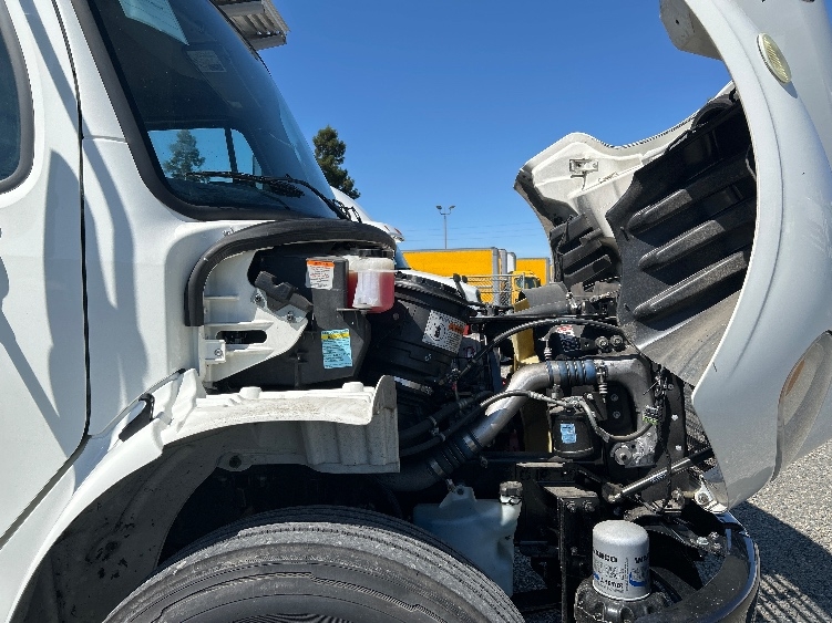 Used 2018 Freightliner M2 - photo 25