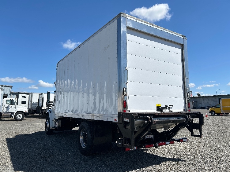 Used 2018 Freightliner M2 - photo 8