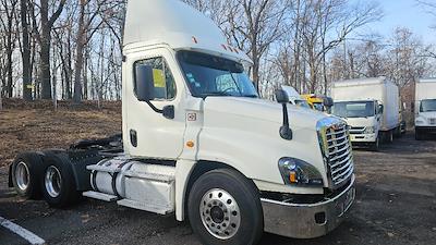 Used 2018 Freightliner Cascadia Detroit DD13 Semi Truck for sale #176069 - photo 1