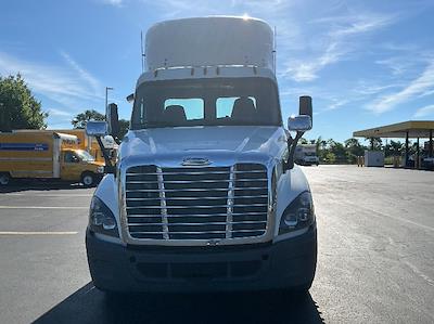 Used 2018 Freightliner Cascadia Detroit DD13 Semi Truck for sale #176535 - photo 2