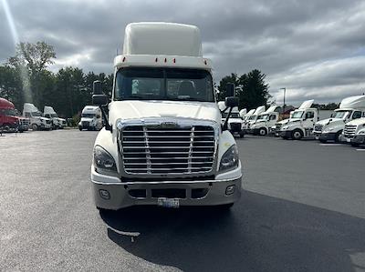 Used 2018 Freightliner Cascadia Detroit DD13 Semi Truck for sale #176632 - photo 2