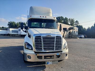 Used 2018 Freightliner Cascadia Detroit DD13 Semi Truck for sale #176633 - photo 2