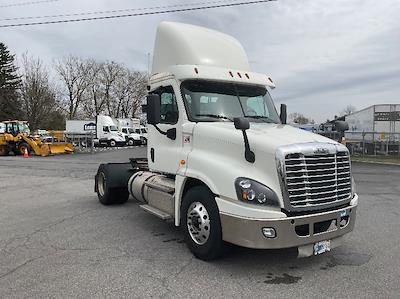 Used 2018 Freightliner Cascadia Detroit DD13 Semi Truck for sale #176638 - photo 1