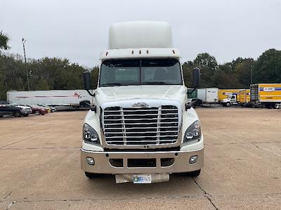 Used 2018 Freightliner Cascadia Detroit DD13 Semi Truck for sale #176911 - photo 2