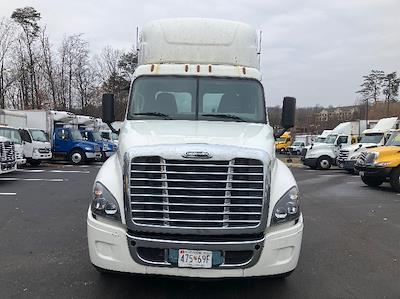 Used 2018 Freightliner Cascadia Detroit DD15AT Semi Truck for sale #179485 - photo 2