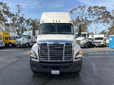 Used 2018 Freightliner Cascadia Cummins X15 Semi Truck with Sleeper Cab for sale #180157 - photo 2