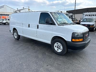 Used 2022 GMC Savana 2500 - photo 1