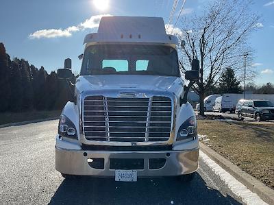 Used 2017 Freightliner Cascadia - photo 1