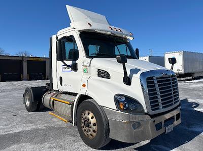 Used 2017 Freightliner Cascadia - photo 1