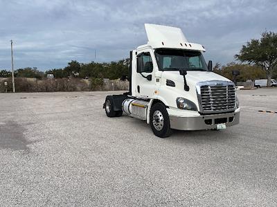 Used 2017 Freightliner Cascadia - photo 1