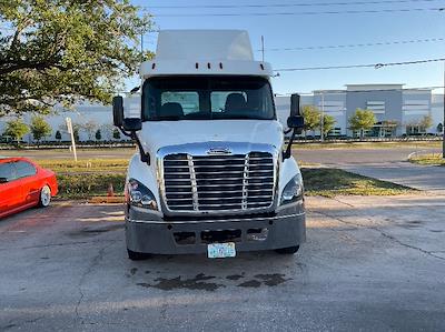Used 2017 Freightliner Cascadia Detroit DD13 Semi Truck for sale #181479 - photo 2