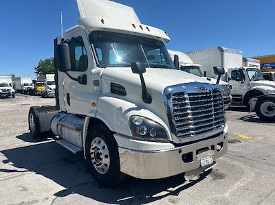 Used 2017 Freightliner Cascadia Detroit DD13 Semi Truck for sale #181482 - photo 1