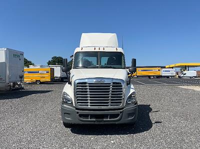 Used 2018 Freightliner Cascadia Detroit DD13 Semi Truck for sale #181637 - photo 2