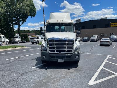 Used 2018 Freightliner Cascadia Detroit DD13 Semi Truck for sale #182980 - photo 2