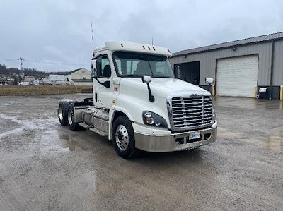 Used 2018 Freightliner Cascadia Detroit DD15AT Semi Truck for sale #184901 - photo 1