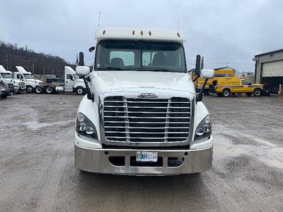 Used 2018 Freightliner Cascadia Detroit DD15AT Semi Truck for sale #184909 - photo 2