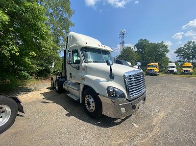 Used 2018 Freightliner Cascadia Detroit DD13 Semi Truck for sale #185160 - photo 1