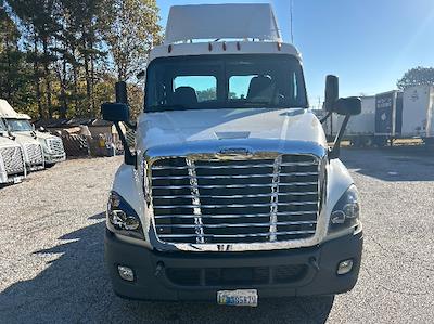 Used 2018 Freightliner Cascadia Detroit DD13 Semi Truck for sale #185205 - photo 2