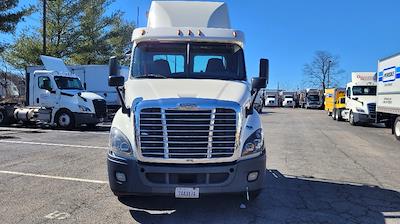 Used 2017 Freightliner Cascadia Detroit DD13 Semi Truck for sale #185643 - photo 2