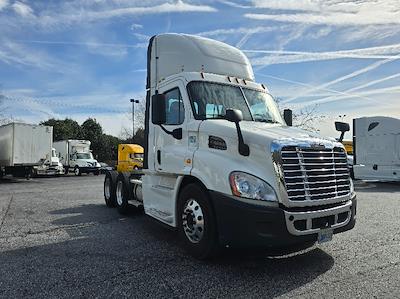 Used 2018 Freightliner Cascadia Detroit DD13 Semi Truck for sale #185826 - photo 1