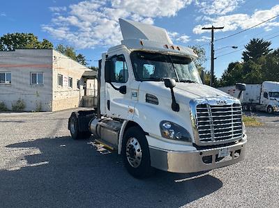 Used 2017 Freightliner Cascadia Detroit DD13 Semi Truck for sale #187094 - photo 1