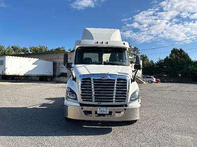Used 2017 Freightliner Cascadia Detroit DD13 Semi Truck for sale #187094 - photo 2