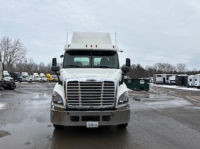 Used 2017 Freightliner Cascadia - photo 1