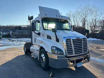 Used 2017 Freightliner Cascadia Detroit DD13 Semi Truck for sale #187692 - photo 1