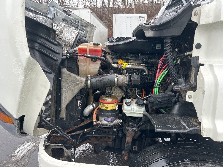 Used 2017 Freightliner Cascadia - photo 18