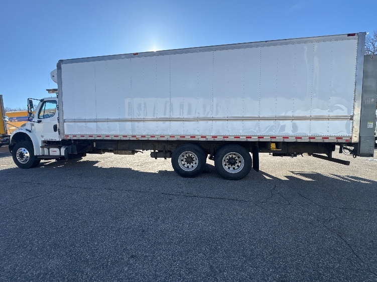 Used 2017 Freightliner M2 106 - photo 6