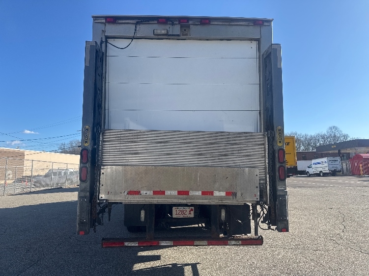 Used 2017 Freightliner M2 106 - photo 9