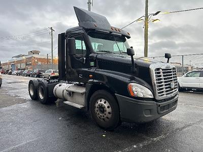 Used 2018 Freightliner Cascadia Detroit DD13 Semi Truck for sale #187766 - photo 1